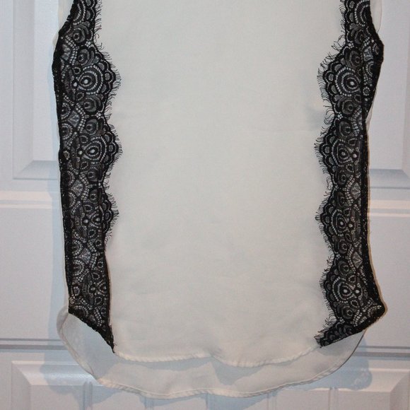 3/$30 🏷 Dynamite White Dress Tank Size XS - Picture 5 of 5